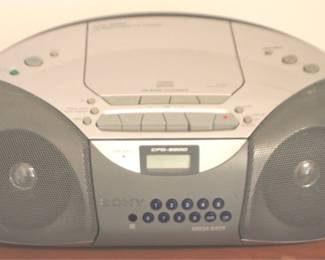 364 - Sony AM/FM/CD Radio - 10" x 15" x 5" You are buying a used as-is electric/electronic item. We do not guarantee all components are present, and if it is not expressly stated, it is untested.
