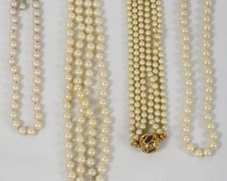 2047 - Assorted Necklaces