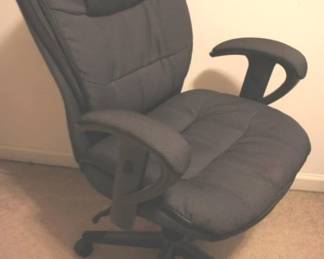 401 - Office Chair - 44" x 25" x 25"