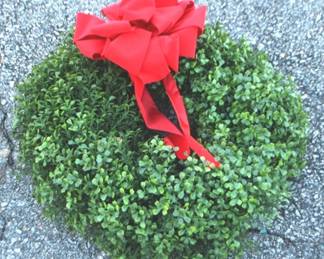 287 - Wreath - 18" Round