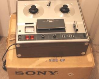 337 - Sony 3 Head Stereo Tape Recorder, TC352D w / Box You are buying a used as-is electric/electronic item. We do not guarantee all components are present, and if it is not expressly stated, it is untested.