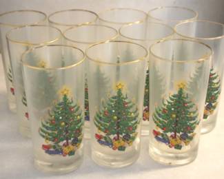 1028 - 11 pc Set Christmas Glasses - 5.5" Tall