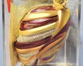 604 - Elegance Glass Ornament, marked Trump Towers