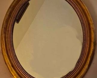 1173 - Vintage Oval Gilded Mirror 24 x 20