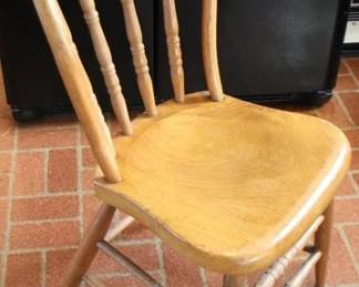 154 - Vintage Spindle Chair 15" x 16" x 33"