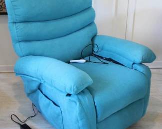 1053 - Electric Lift Chair - 32" x 30" x 40" You are buying a used as-is electric/electronic item. We do not guarantee all components are present, and if it is not expressly stated, it is untested.