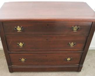 411 - 3 Drawer Chest - 32" x 40" x 18"