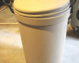 434 - Rubbermaid Trash Can - 33" x 20"