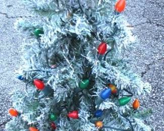 291 - Christmas Tree - 43" Tall You are buying a used as-is electric/electronic item. We do not guarantee all components are present, and if it is not expressly stated, it is untested.