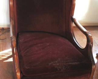 112 - Vintage Carved Arm Chair - 28 x 38 x 37