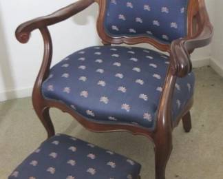 402 - Arm Chair w / Ottoman Chair: 41" x 25" x 28" Ottoman: 8" x 16" x 13"