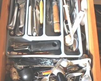 142 - Drawer Lot Utensils