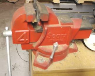 464 - Sears Vise - 15" x 8" x 4" buyer will need tools to remove from table