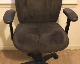 397 - Office Chair - 42" x 24" x 24"