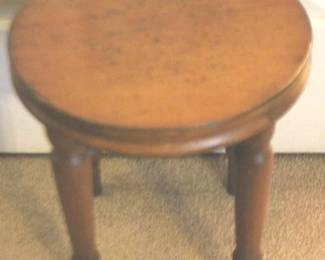 309 - Wood Table - 13.5" x 14"