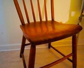 1179 - Vintage Wood Chair 30 x 15 x 14