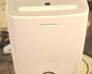 521 - Electrolux Dehumidifier - 24" x 16" x 11" You are buying a used as-is electric/electronic item. We do not guarantee all components are present, and if it is not expressly stated, it is untested.