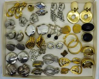 2038 - Assorted Earrings