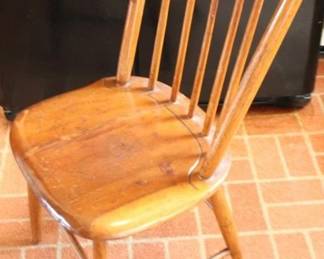 153 - Vintage Spindle Chair 22" x 33" x 16"