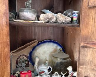 Dishes. Rocks. Trinkets.