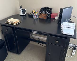 Computer desk