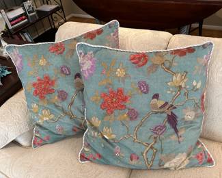Large throw pillows 22 x 22