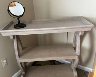 Hall table, sturdy, great condition