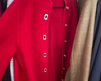 Women's Clothing Sizes M-L, Brands like: Planet London, Pendleton, Oleg Cassini, Susan Bristol, Vintage Clothing