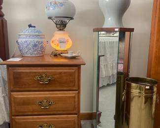 Ornate Blue and White Chinoiserie, Floral Hurricane Lamp (A), Vintage Wood Nightstand, Grey Urn Ginger Jar, Mirrored Pedestal Table, Lord and Taylor Brass Umbrella Holder
