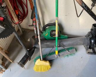 1 gas and 1 electric leaf Blower 
