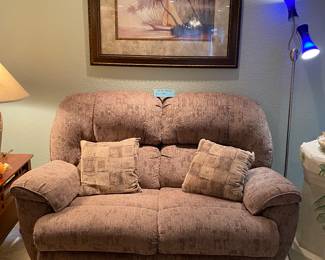 Loveseat recliner (Both sides)
