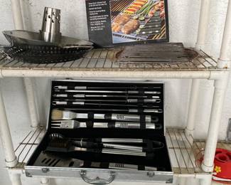 Like new master grill set