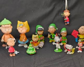 classic Peanuts - some 4", 2 ornaments, a set of elves and others!