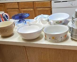 Pyrex, China, bakeware, cookware ... anything you need for the kitchen!