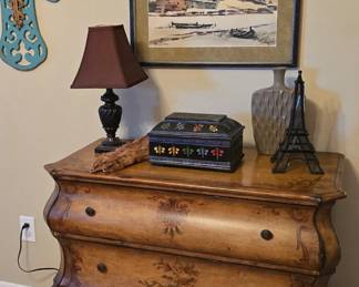 Hooker Bombay chest - VERY NICE!