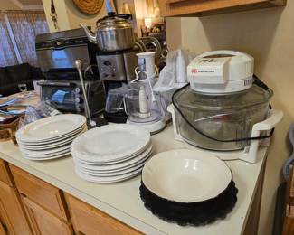 Plates, bowls, platters, trays etc