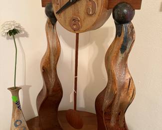 Mangum pottery clock 