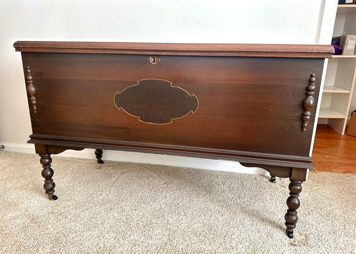 Lane Cedar Blanket Chest