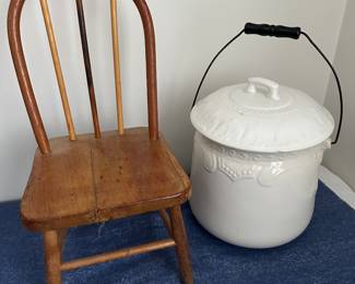 Farmhouse decor - chamber pot, small chair 