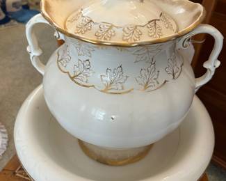 Chamber pot bowl 