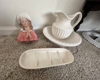 McCoy USA Pottery Pitcher and Bowl, Villeroy and Boch trinket dish, Italy Madonna Praying Hands 