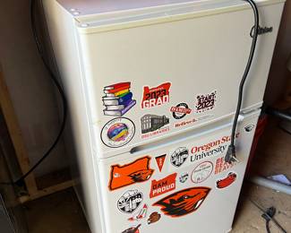 Mini refrigerator