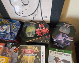 There are quite a few cards in the Pokémon tins.