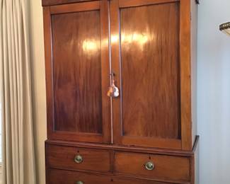 George III Mahogany Linen Press.
85" H x 48" W x 21" D
18th century