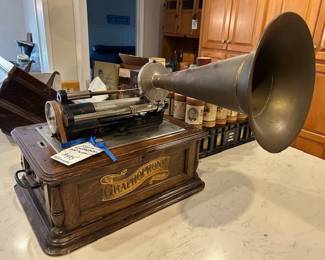 graphophone, condition unknown