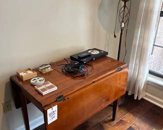 drop leave table, dvd player, lamp