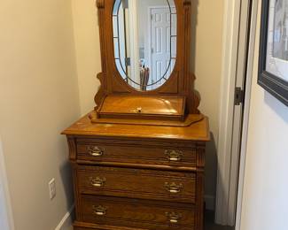 Made by Lexington 
3 drawer dresser with mirror and small compartment that is only set on top. 
Has some water damage to top of dresser