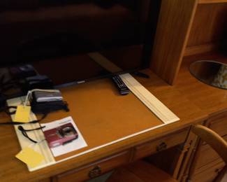 Items Located In The 3rd Bedroom