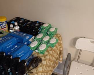 Items Located In The 1st Bedroom (MASTER)