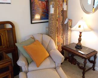 Items Located In The 1st Bedroom (MASTER)